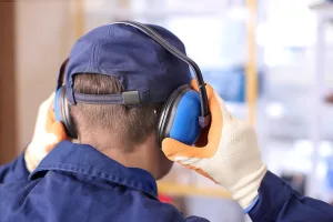 Bruit au travail, comment y remédier ?