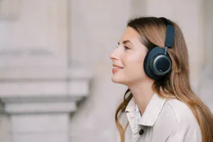 Casque anti-bruit - Qualité de Vie au Travail - Trop de bruit au bureau