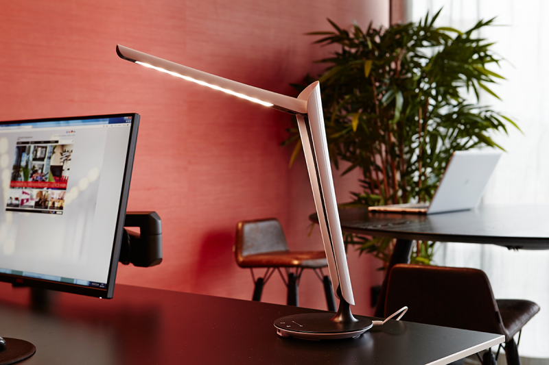 Éclairage d'appoint lampe Tulip pour poste de travail bureautique