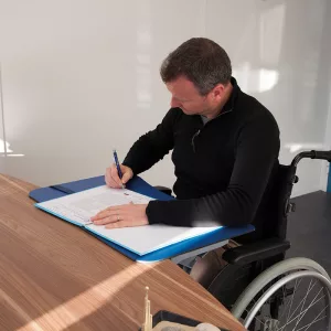 Repose-bras Jumborest Support en similicuir  - Soutien du bras lors du ravail sur poste bureautique