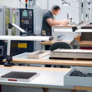 Lampe industrie Taneo, durable et avec haute qualité de lumière