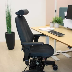 Chaise handicap Tilto - Aide à la mobilité haut de gamme - Dossier haut - Soutien lombaire pneumatique