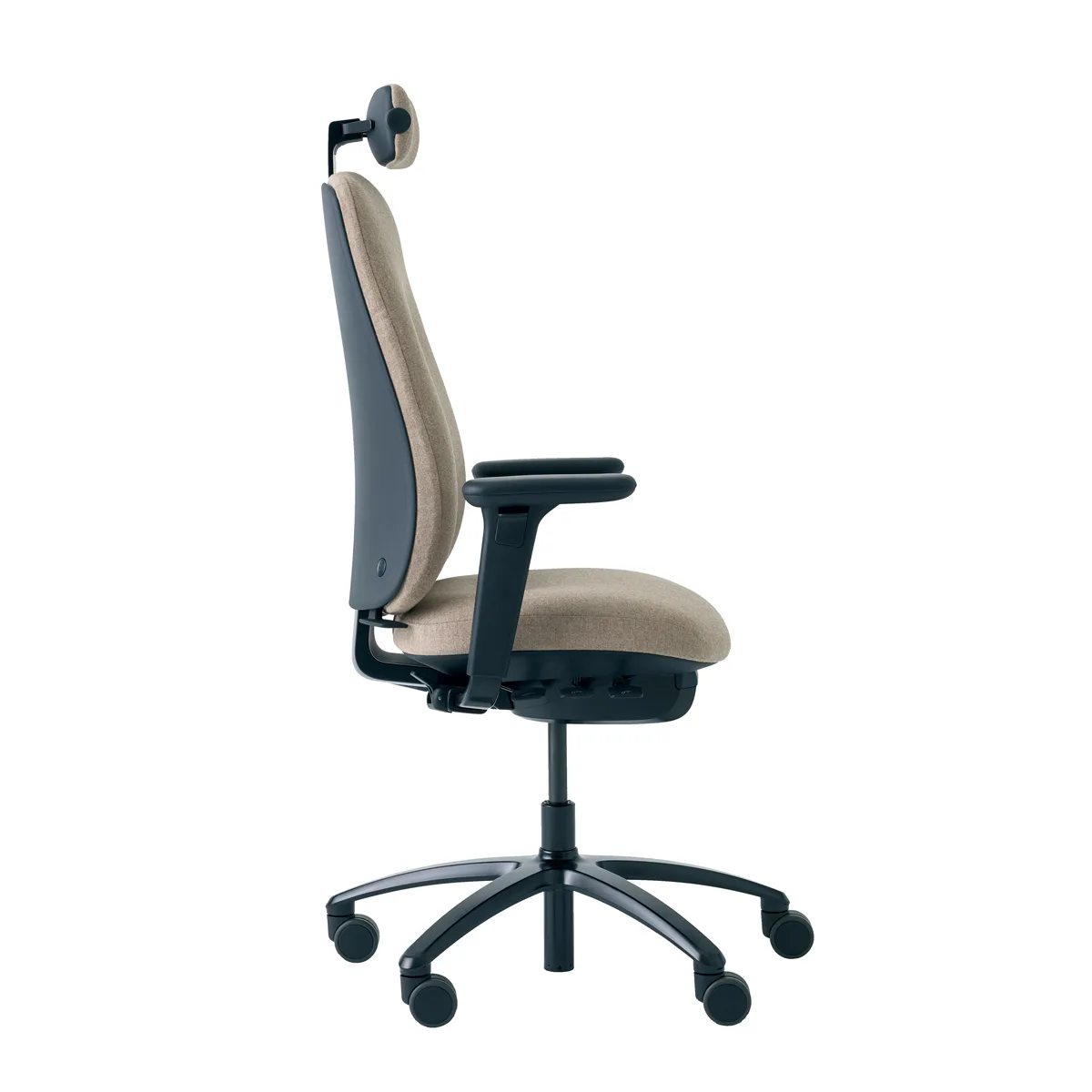 7cf7954dfa96ce8dd512f672b2515c8c6854837e_RH_New_Logic_Profil_72dpi_1200x1200.jpg Chaise de bureau confortable New Logic - Accompagne utilisateur dans ses mouvements