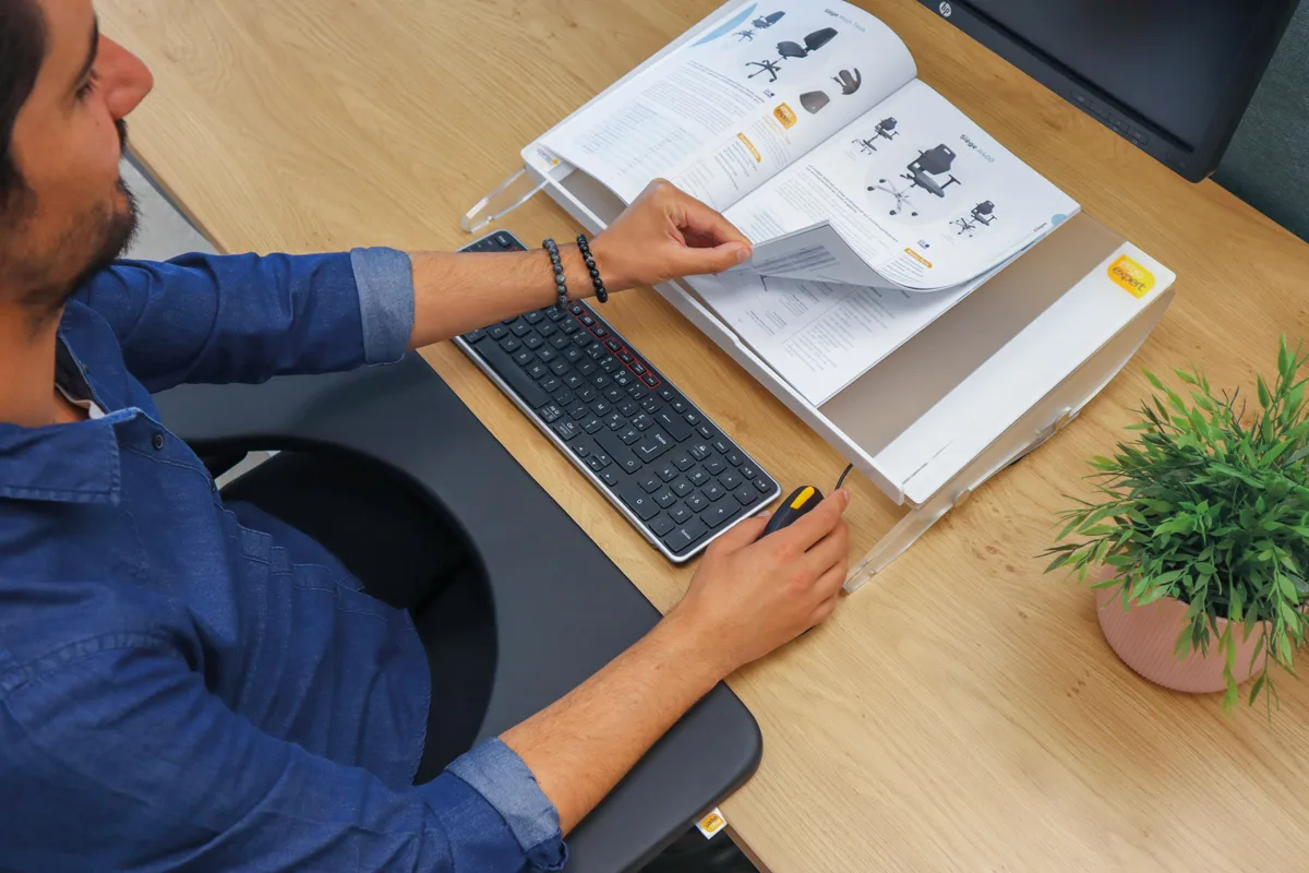 eb79c64452de74c3cac6e2ad99f42b8d94b79545_repose_bras_ergoexpert_web_1200x800_vue1039.jpg Repose-bras X-Rest - Soutient les bras et évite les douleurs d'épaules