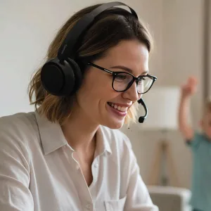 Utilisation du casque téléphonique 320 avec micro antibruit pour appels professionnels en télétravail.